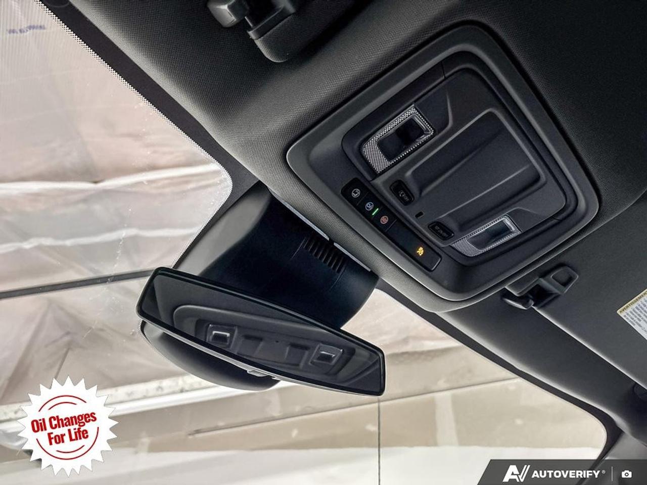 2023 Chevrolet Silverado 1500 Crew Cab Short Box 4-Wheel Drive Custom Trail Boss Photo