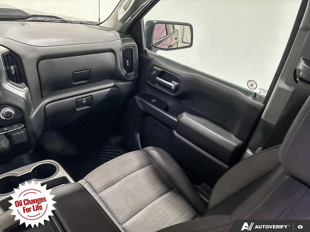 2023 Chevrolet Silverado 1500 Crew Cab Short Box 4-Wheel Drive Custom Trail Boss Photo