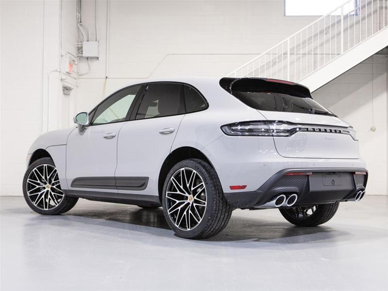 2026 Porsche Macan AWD Photo