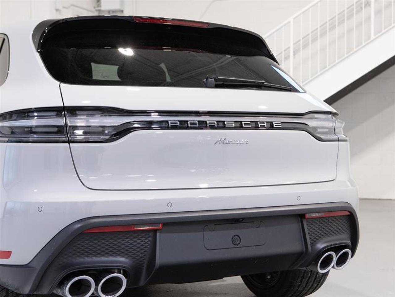 2026 Porsche Macan AWD Photo