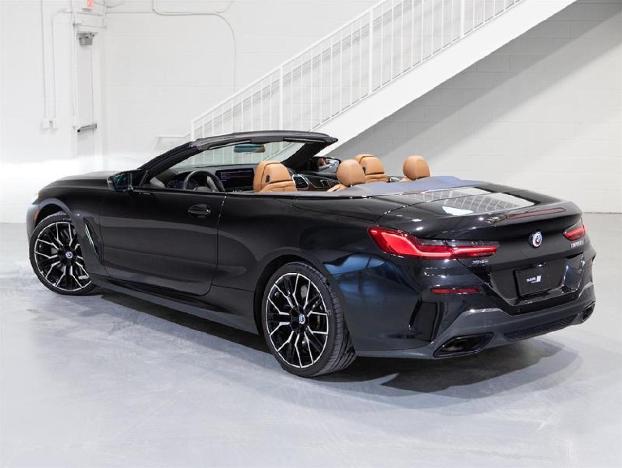 2023 BMW 8 Series xDrive Cabriolet Photo