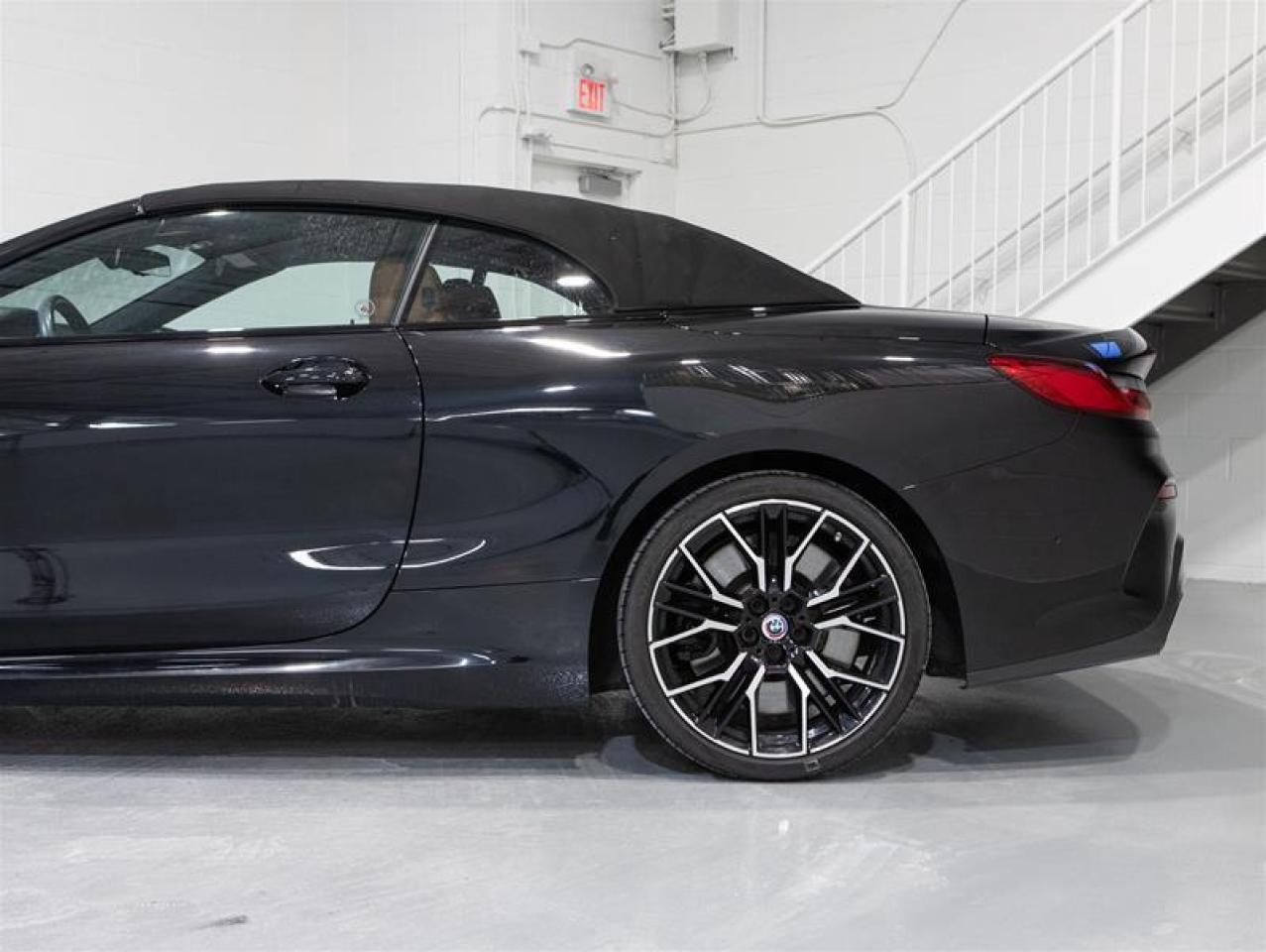 2023 BMW 8 Series xDrive Cabriolet Photo