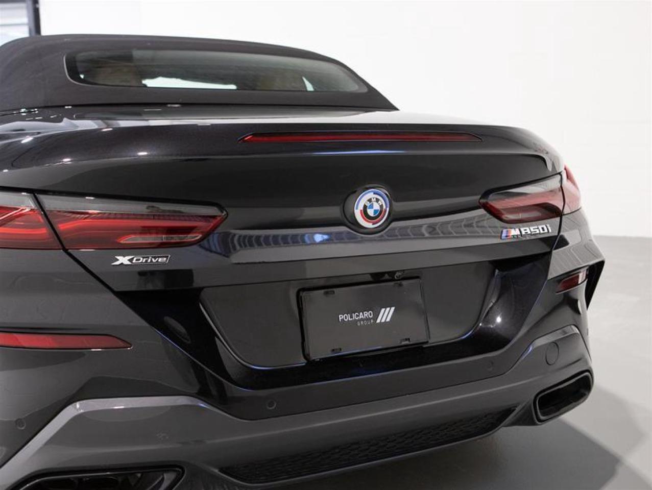 2023 BMW 8 Series xDrive Cabriolet Photo