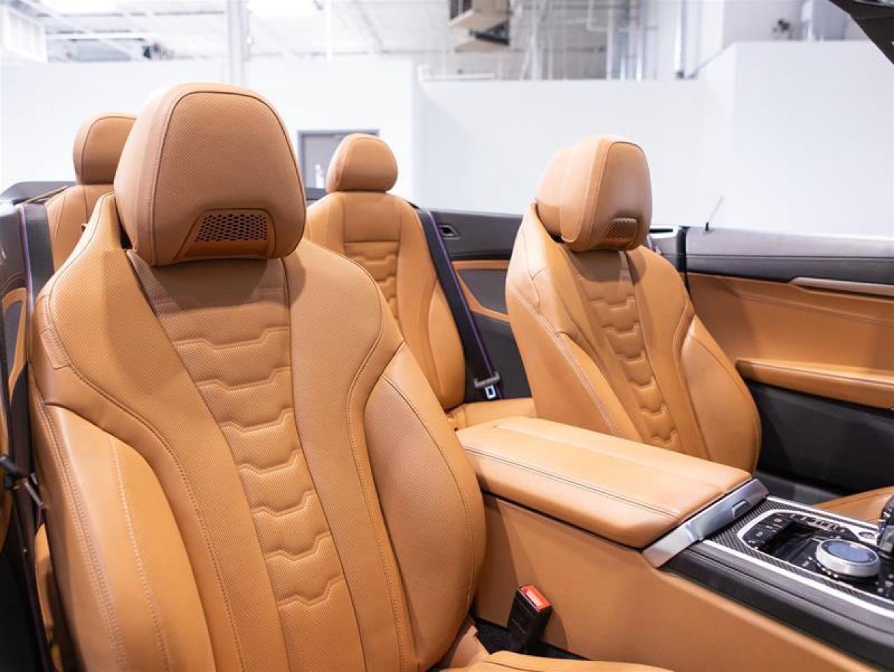 2023 BMW 8 Series xDrive Cabriolet Photo