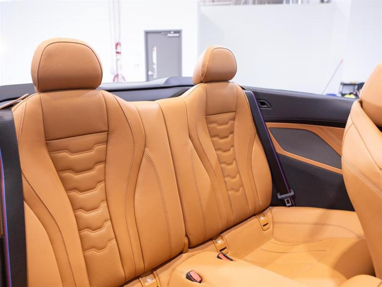 2023 BMW 8 Series xDrive Cabriolet Photo