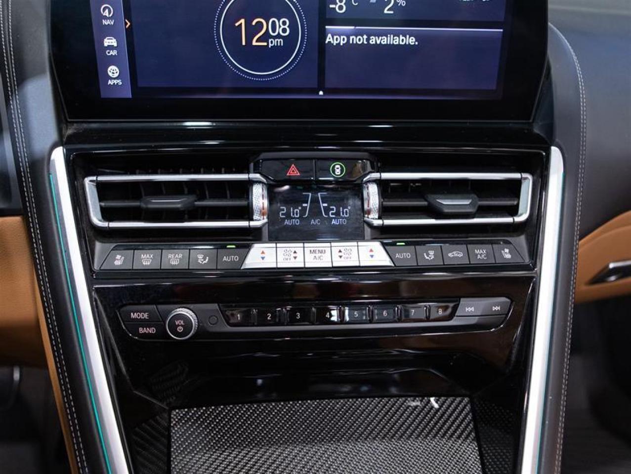 2023 BMW 8 Series xDrive Cabriolet Photo