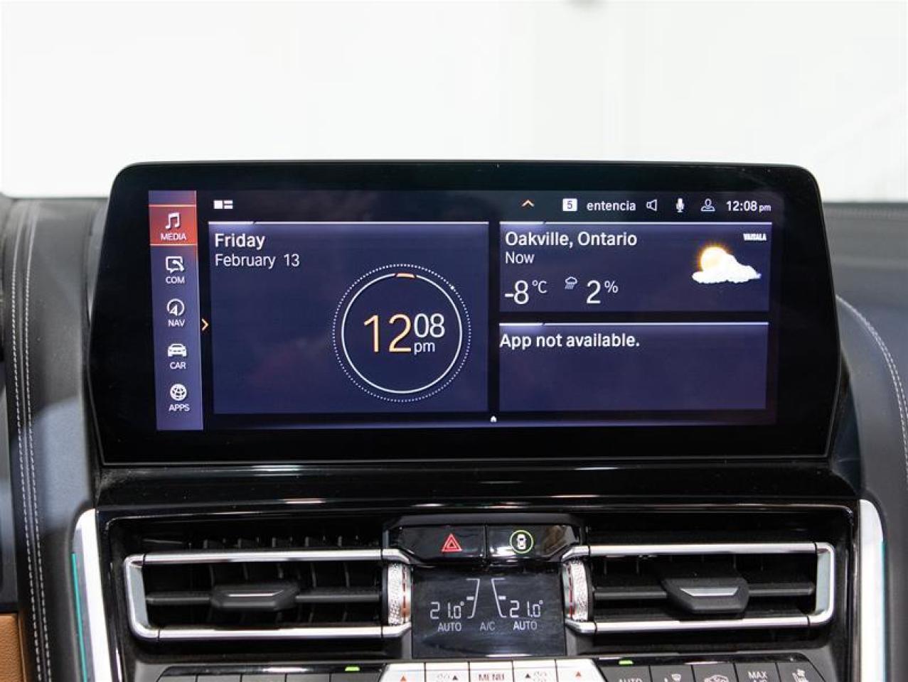 2023 BMW 8 Series xDrive Cabriolet Photo