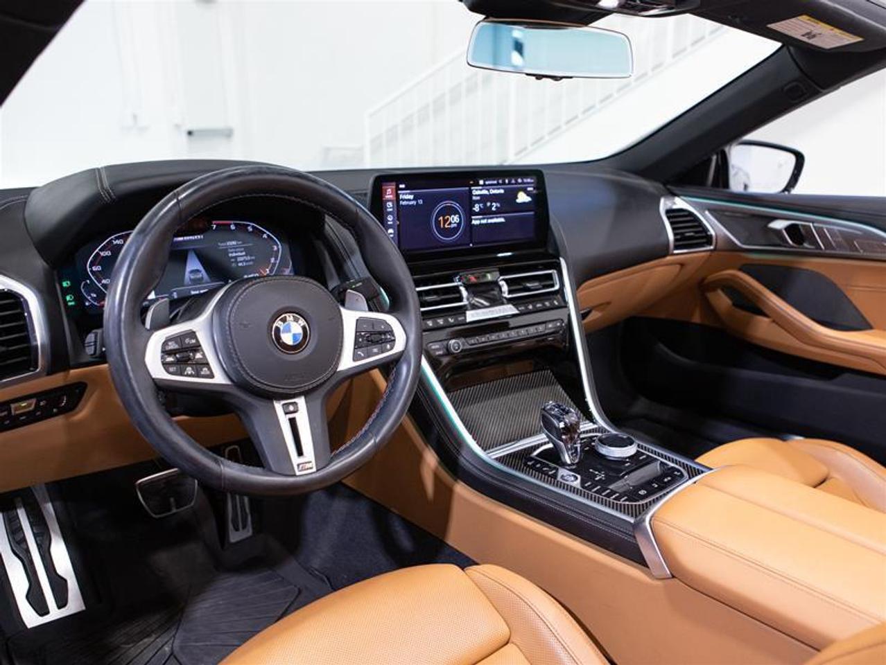 2023 BMW 8 Series xDrive Cabriolet Photo
