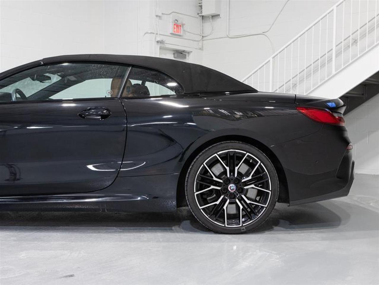 2023 BMW 8 Series xDrive Cabriolet Photo