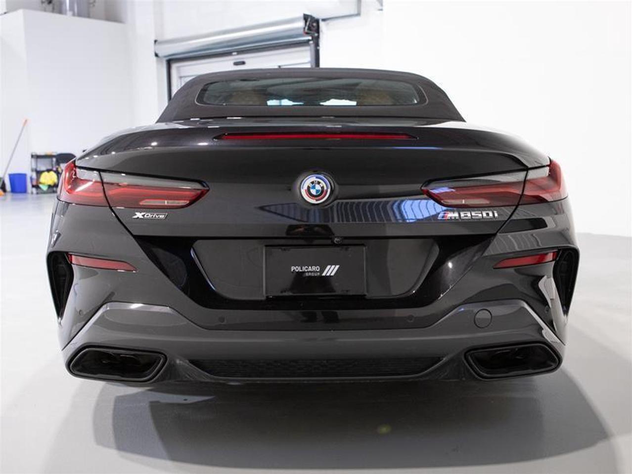 2023 BMW 8 Series xDrive Cabriolet Photo