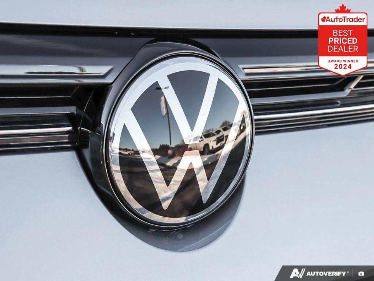 2025 Volkswagen Taos Comfortline 4dr All-Wheel Drive 4MOTION Photo