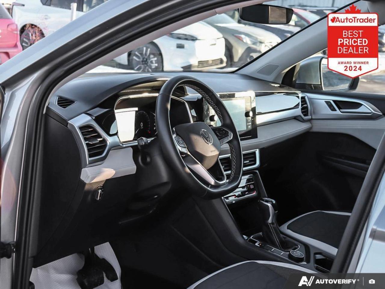 2025 Volkswagen Taos Comfortline 4dr All-Wheel Drive 4MOTION Photo