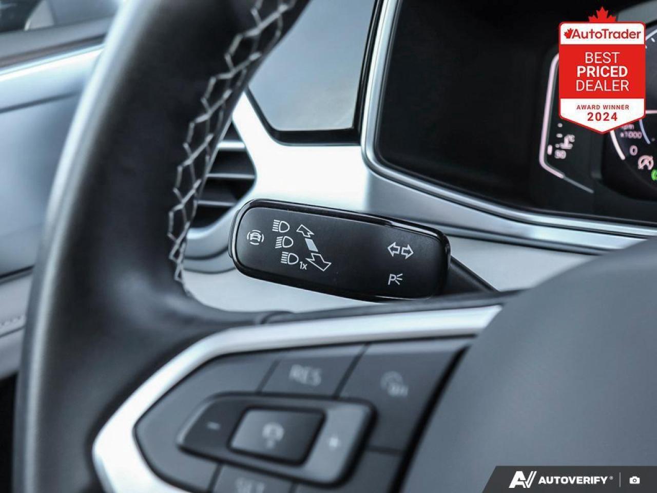 2025 Volkswagen Taos Comfortline 4dr All-Wheel Drive 4MOTION Photo