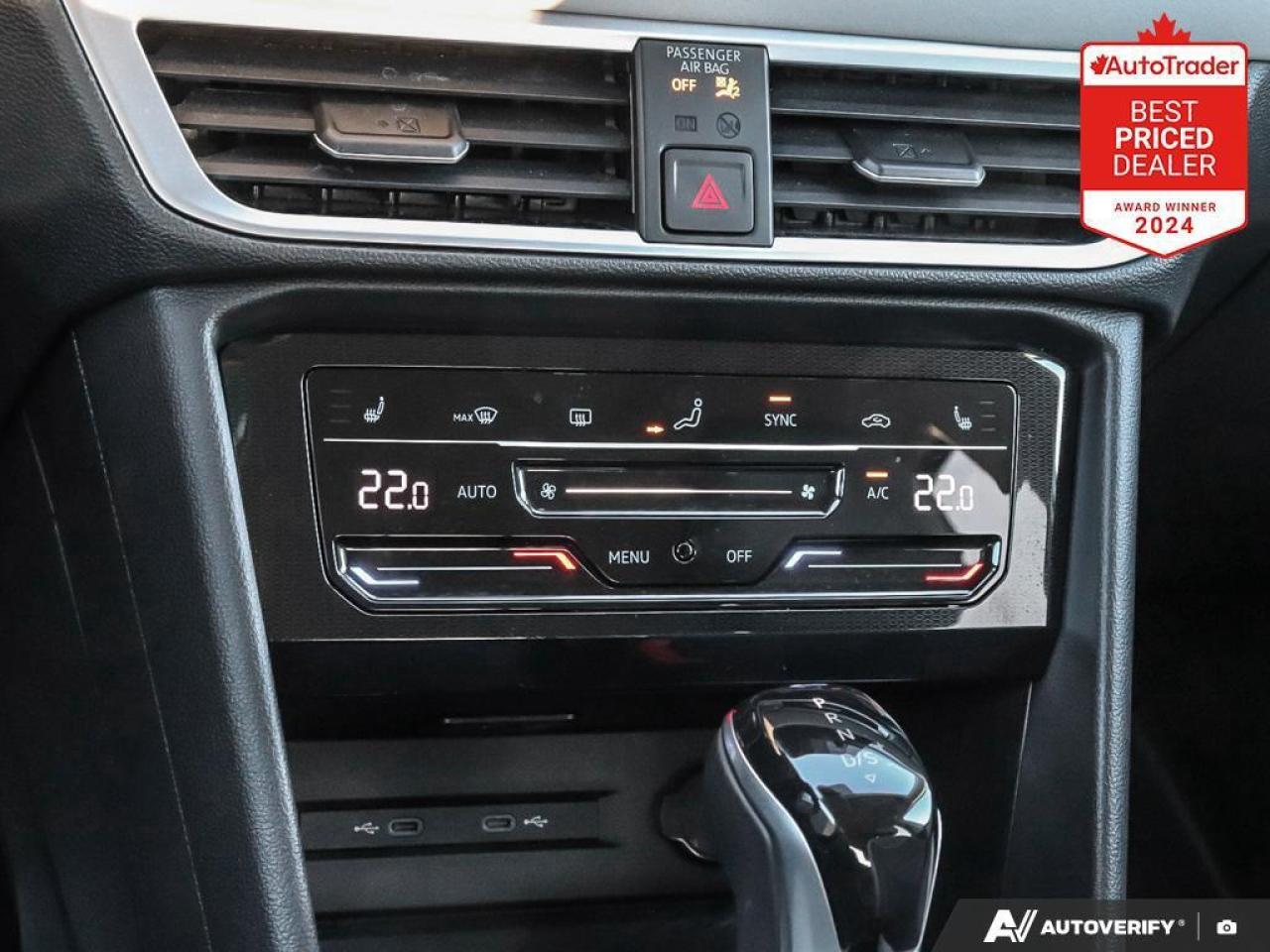 2025 Volkswagen Taos Comfortline 4dr All-Wheel Drive 4MOTION Photo