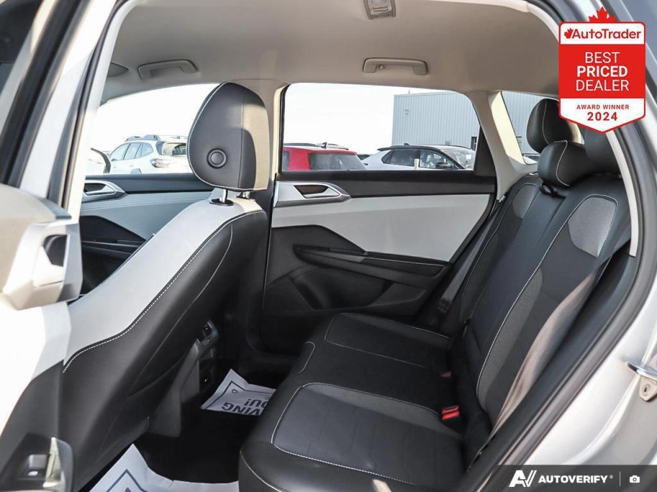 2025 Volkswagen Taos Comfortline 4dr All-Wheel Drive 4MOTION Photo