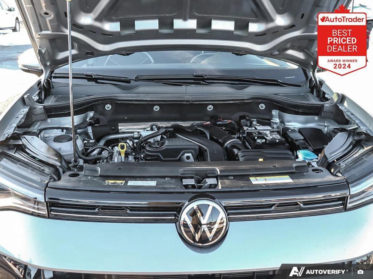 2025 Volkswagen Taos Comfortline 4dr All-Wheel Drive 4MOTION Photo