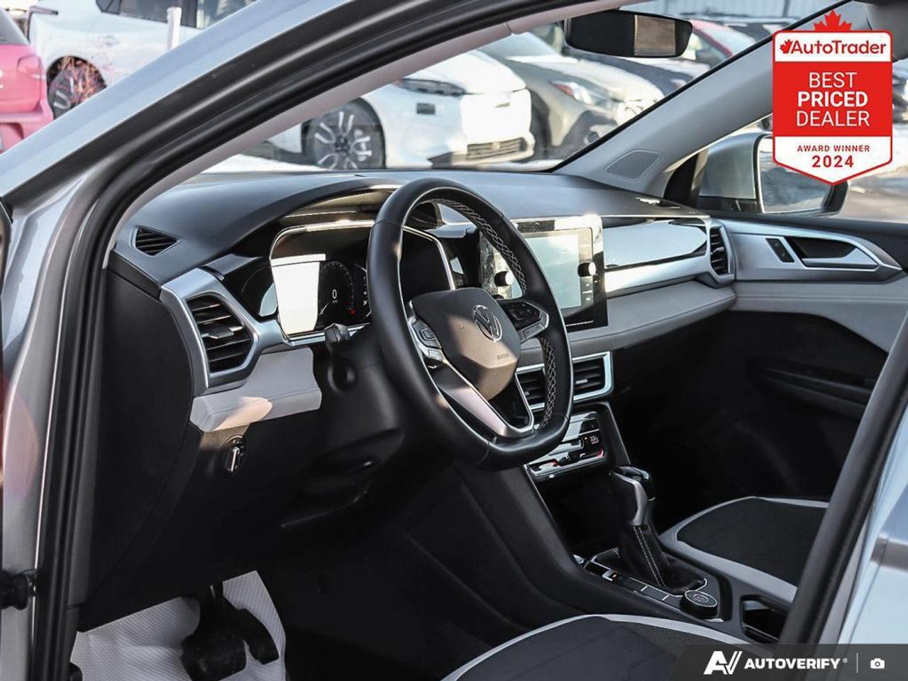 2025 Volkswagen Taos Comfortline 4dr All-Wheel Drive 4MOTION Photo