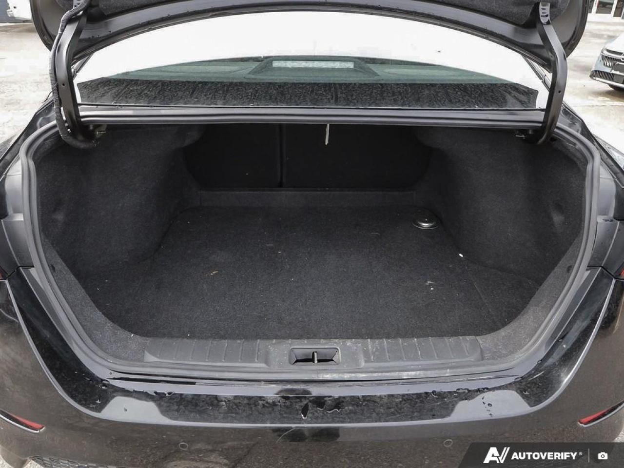 2021 Nissan Sentra SR 4dr Sedan Photo