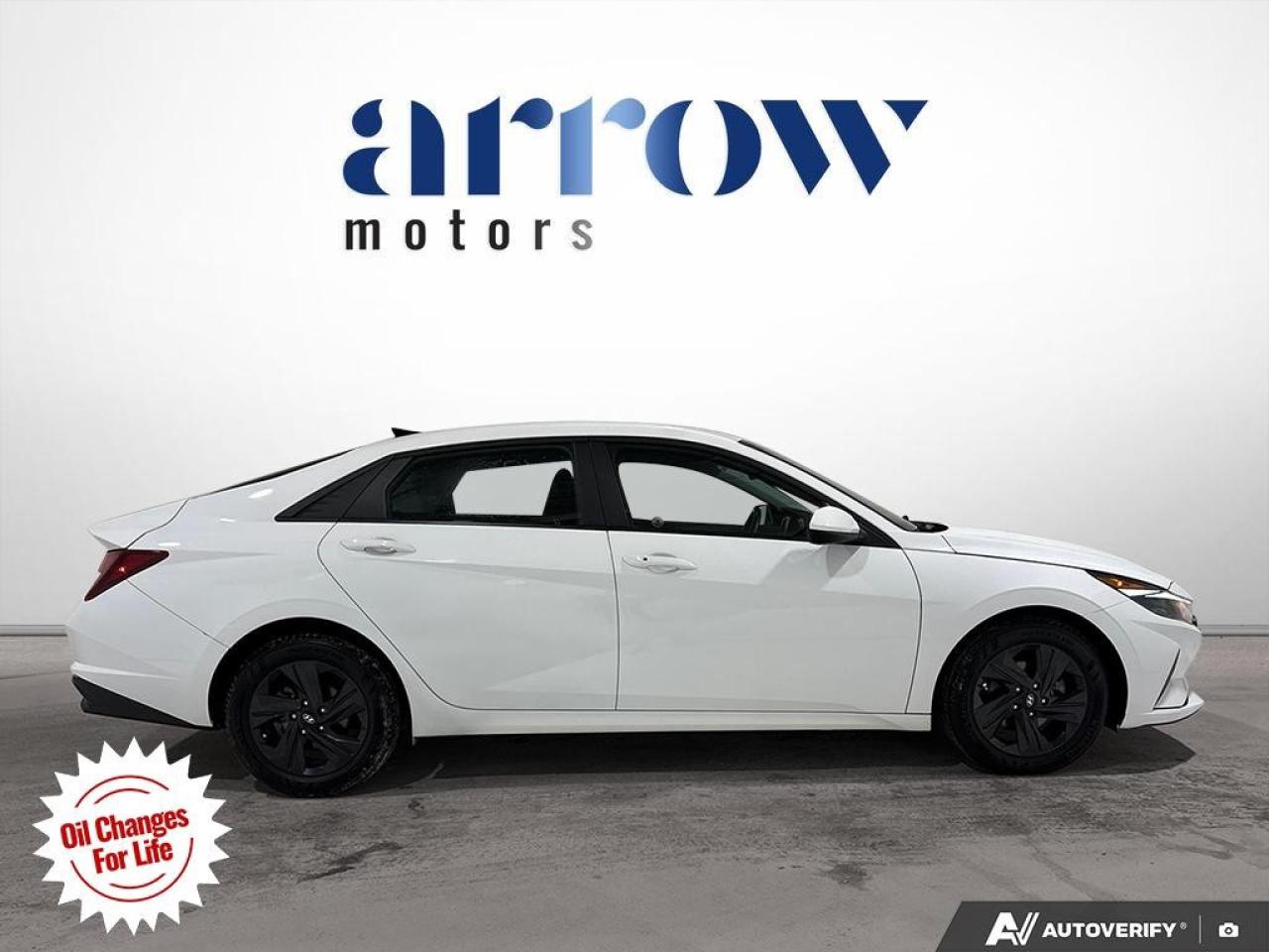 2022 Hyundai Elantra Preferred IVT Photo