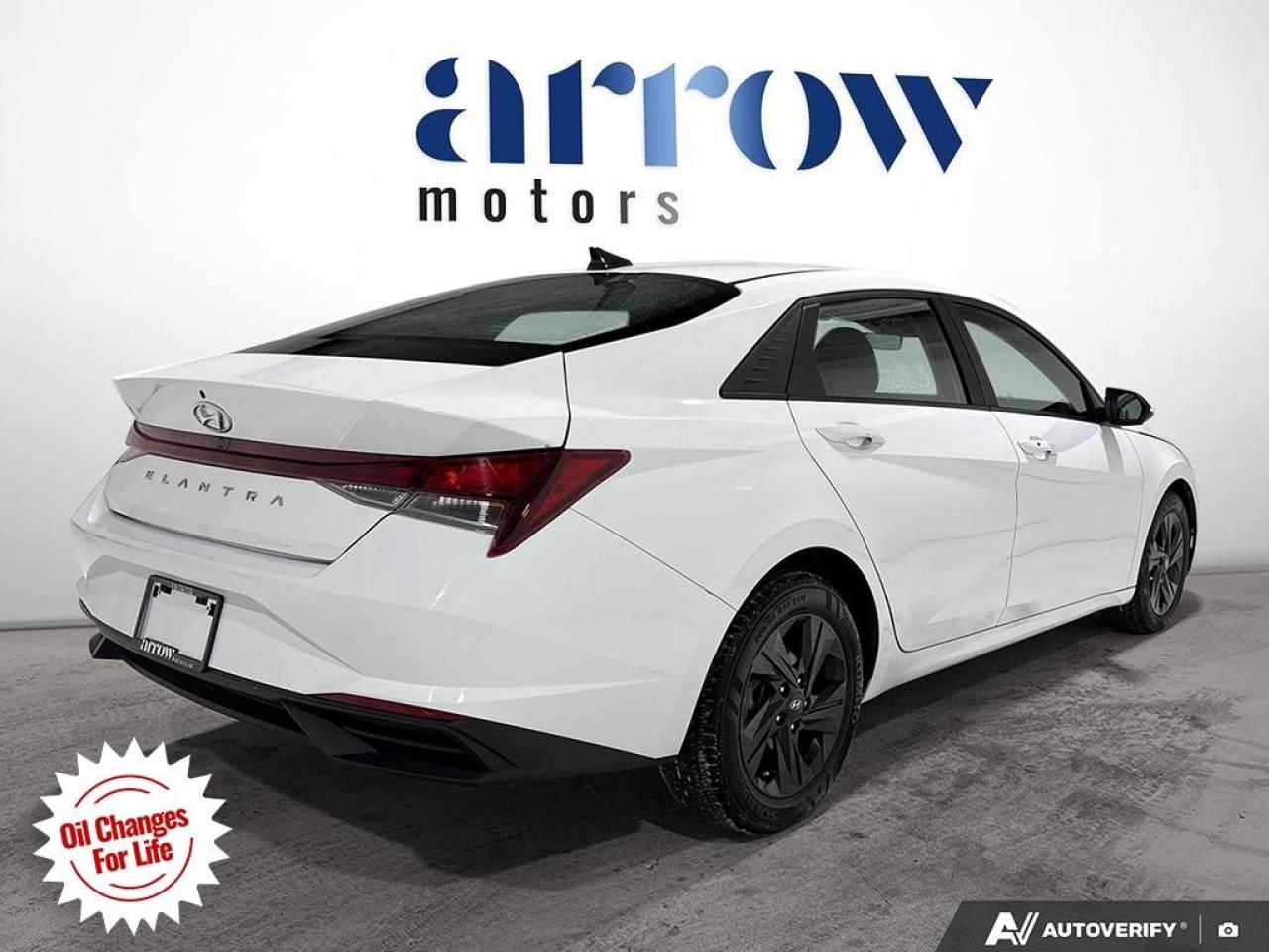 2022 Hyundai Elantra Preferred IVT Photo