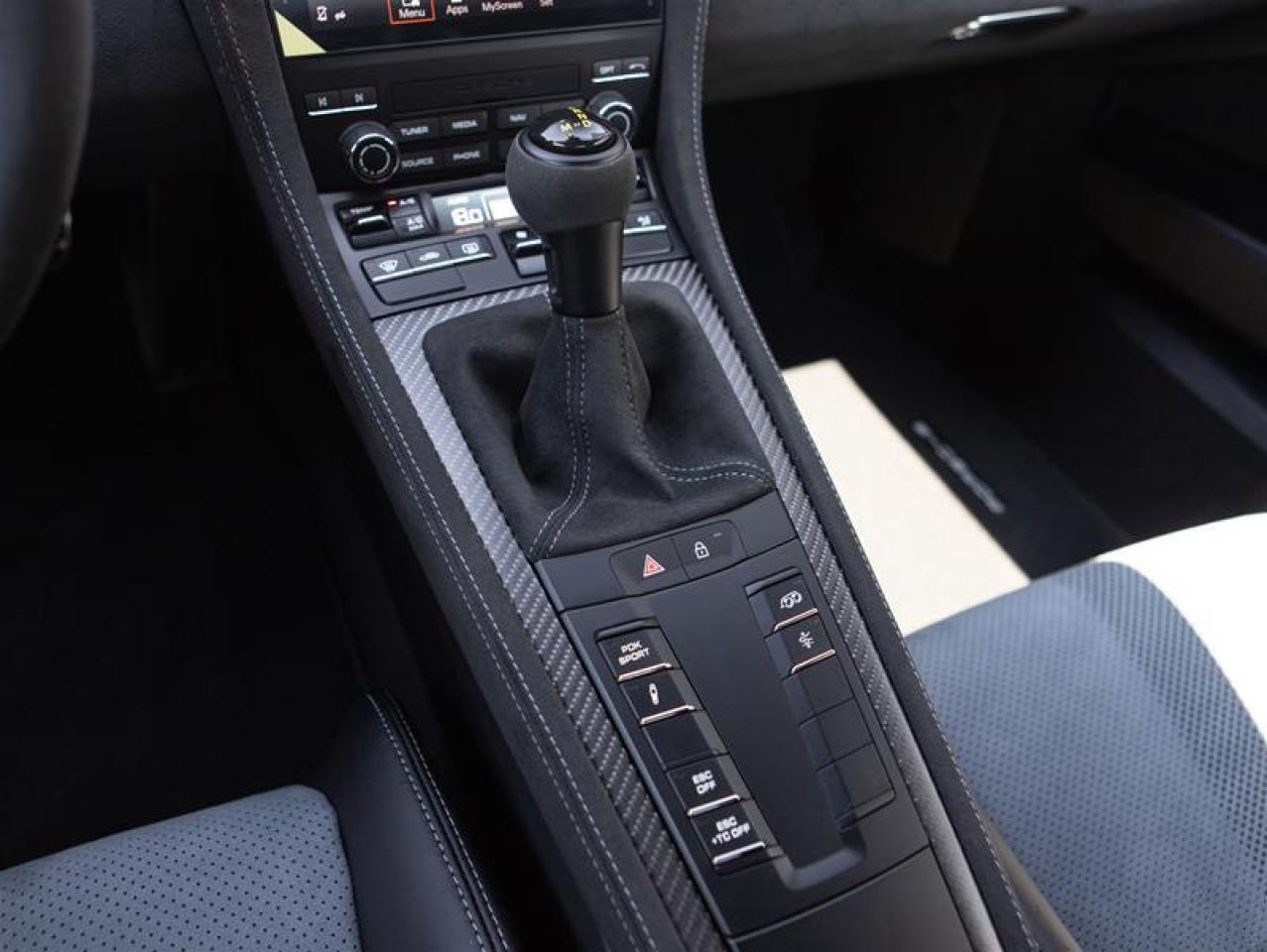 2025 Porsche 718 Spyder RS Roadster Photo