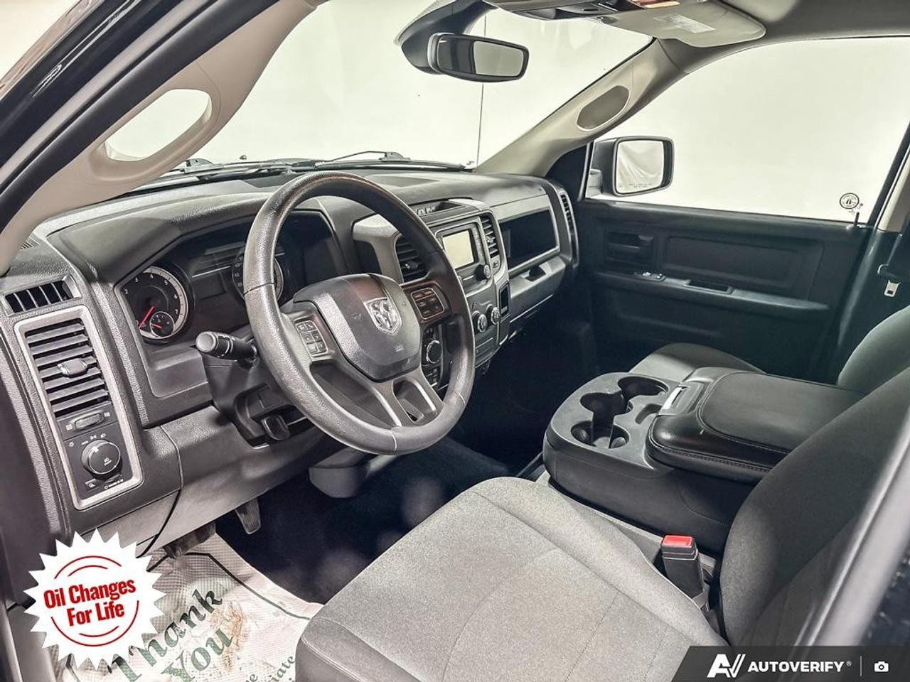 2021 RAM 1500 Classic EXPRESS 4X4 CREW CAB 5'7" BOX Photo