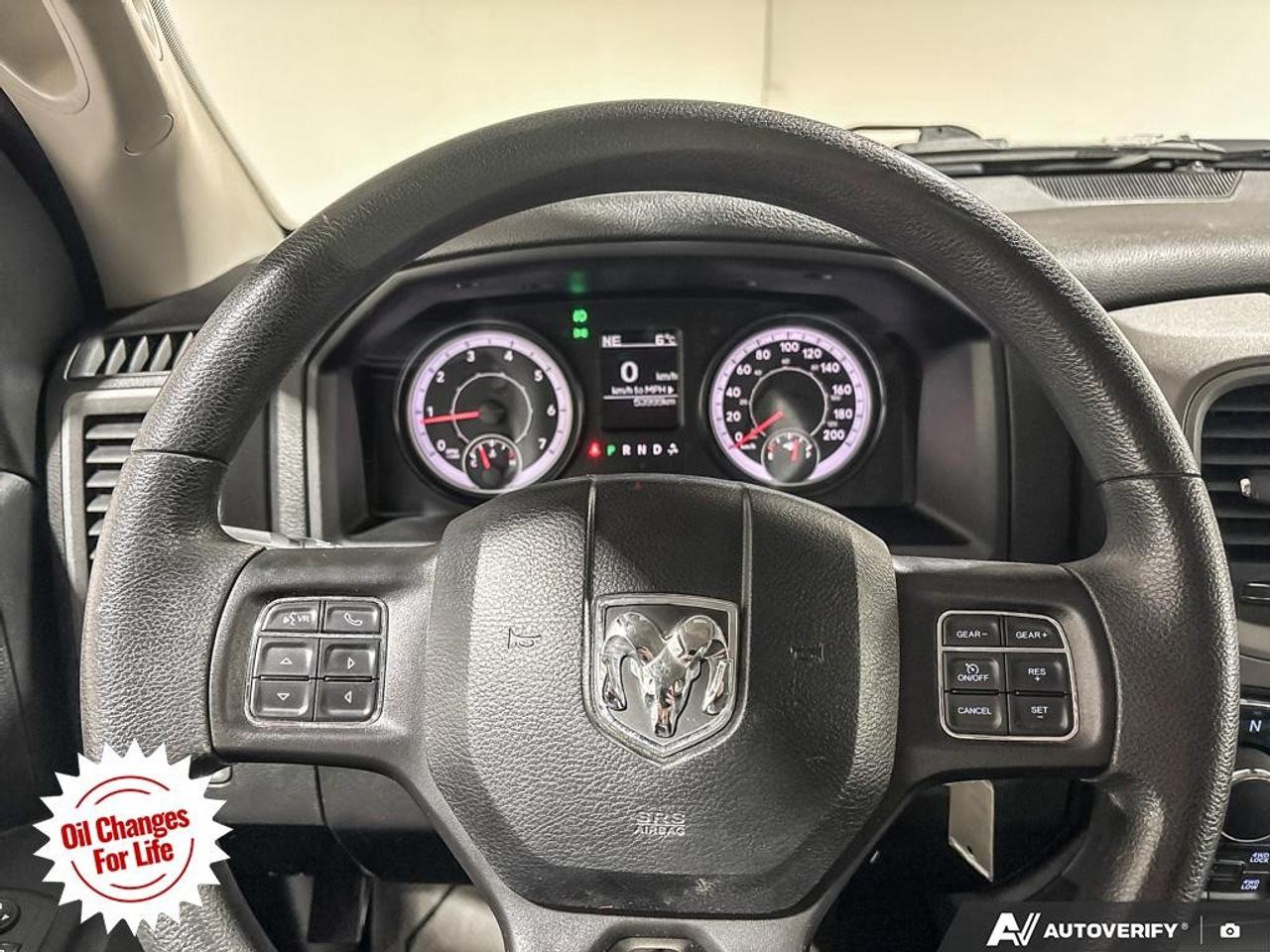 2021 RAM 1500 Classic EXPRESS 4X4 CREW CAB 5'7" BOX Photo