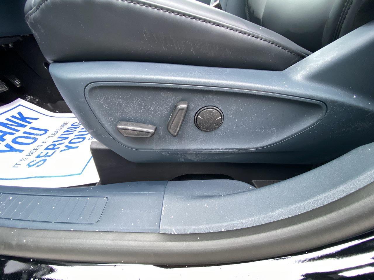 2026 Ford Maverick Hybrid Lariat Photo