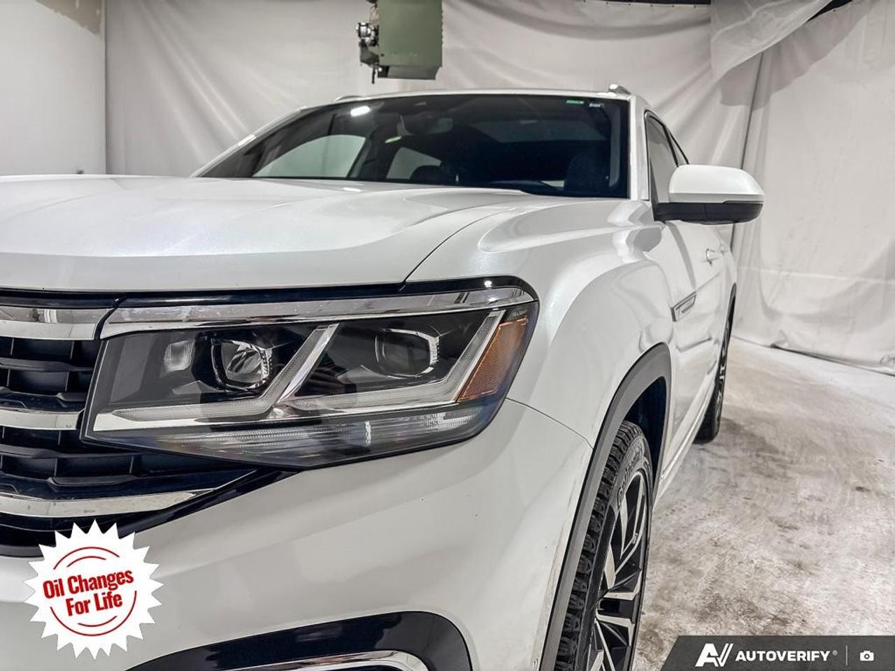 2022 Volkswagen Atlas Cross Sport Execline 3.6 FSI 4MOTION Photo