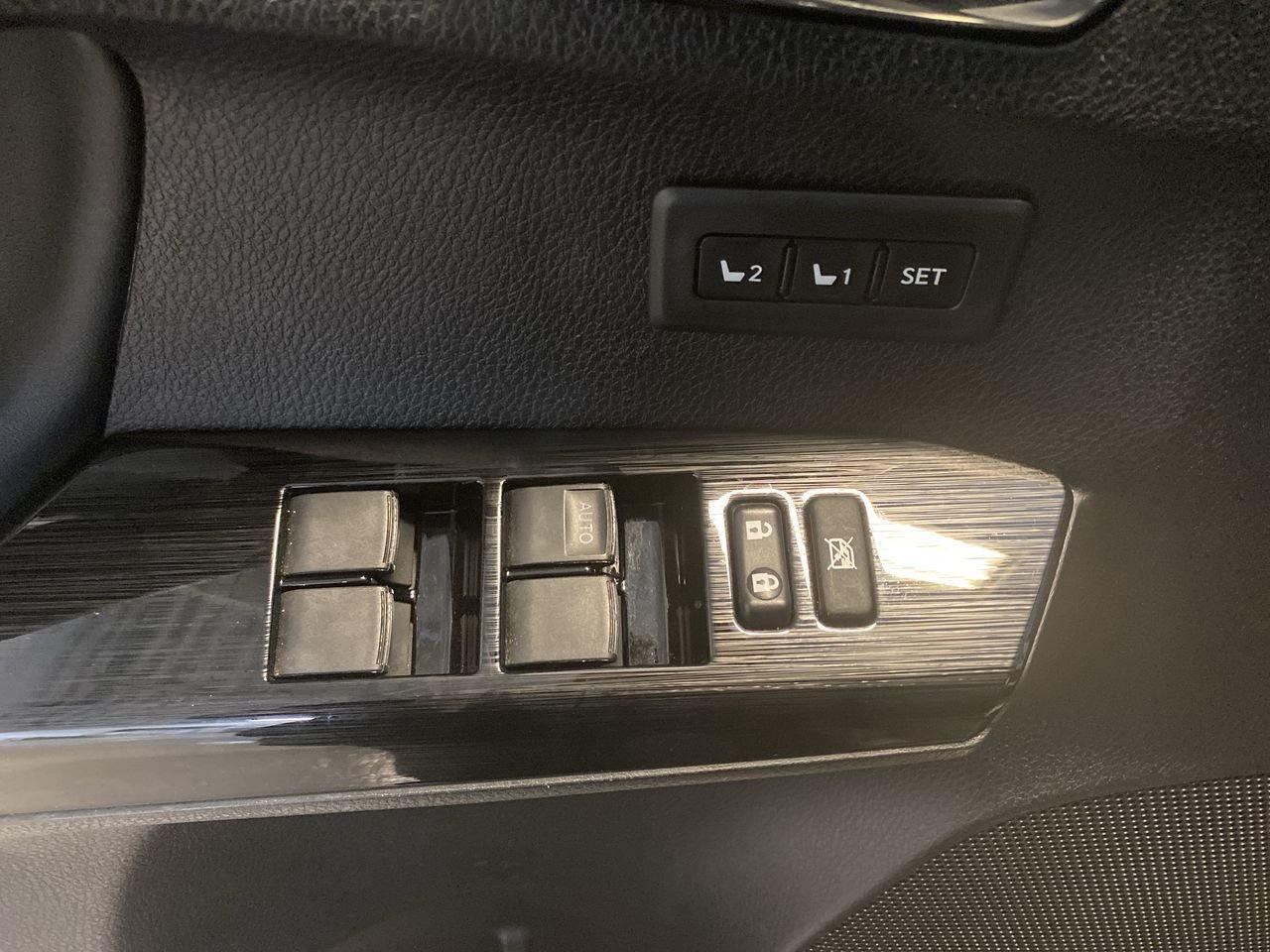 2018 Toyota RAV4 LIMITED  Photo