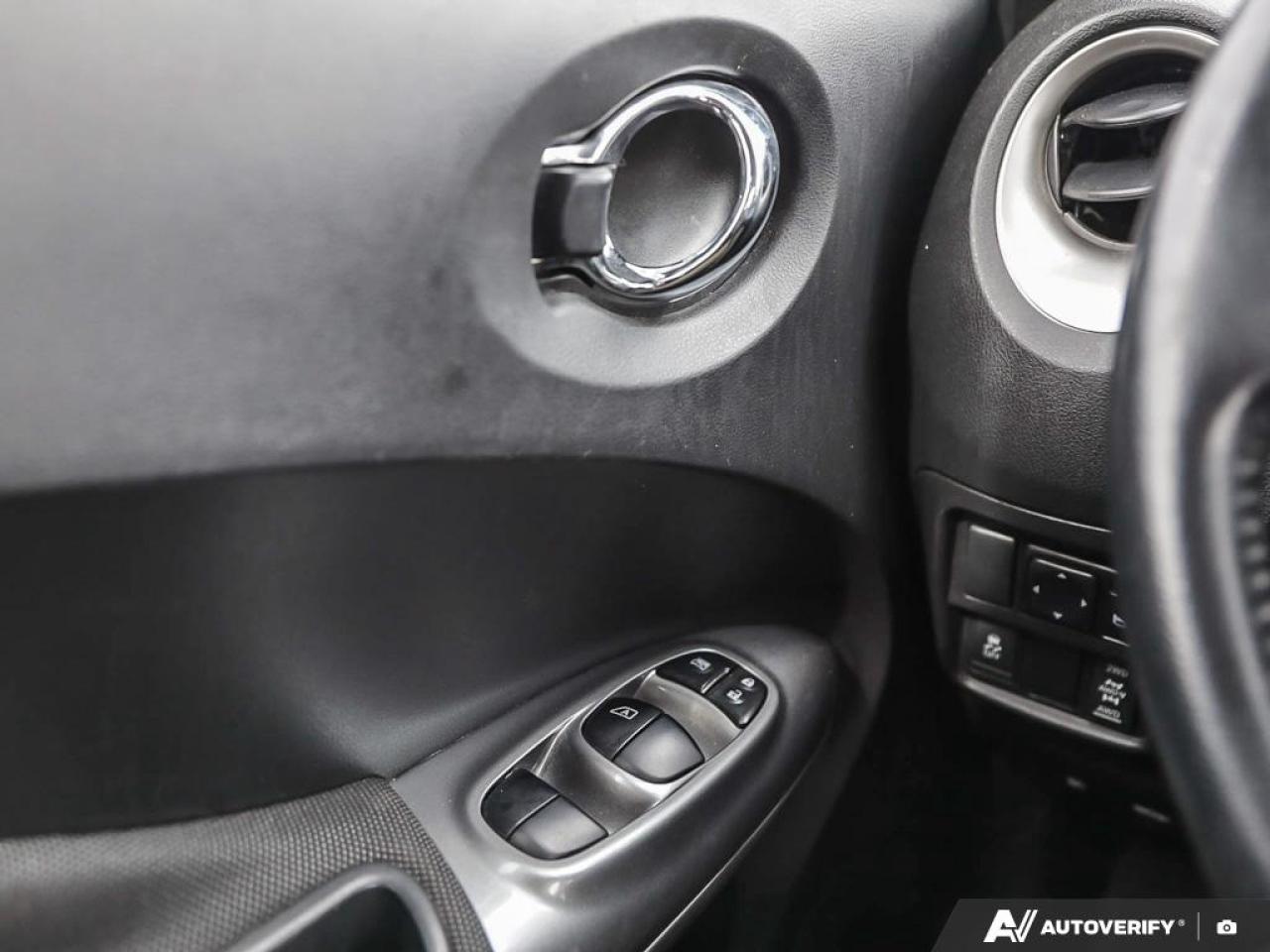 2017 Nissan Juke SV (CVT) 4dr All-Wheel Drive Photo