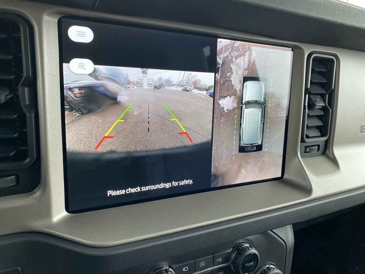 2026 Ford Bronco 4 Door Outer Banks Photo