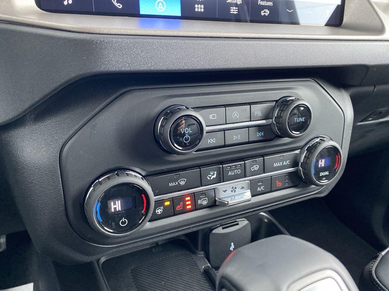 2026 Ford Bronco 4 Door Outer Banks Photo