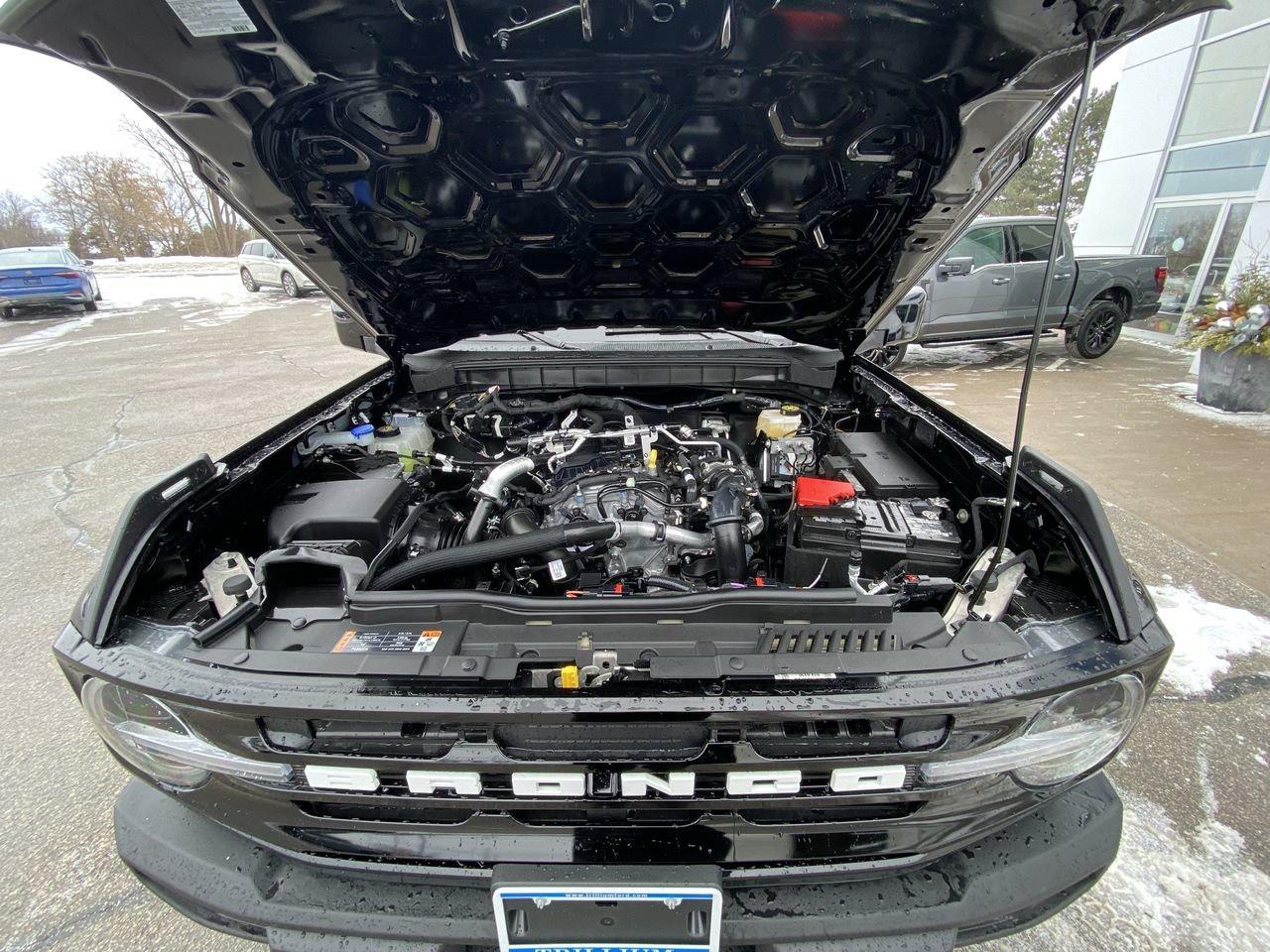 2026 Ford Bronco 4 Door Outer Banks Photo