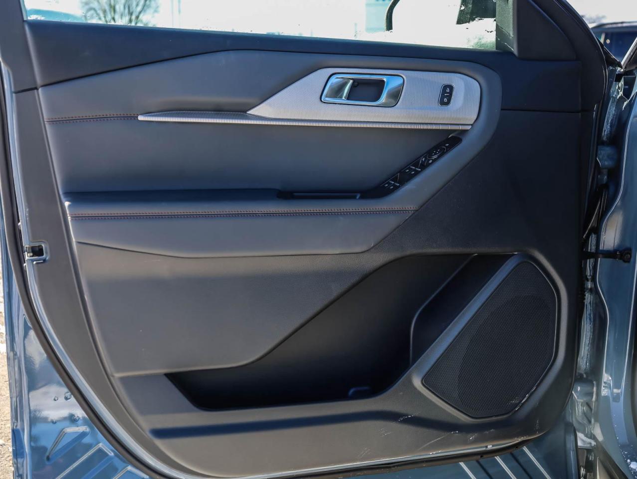 2026 Ford Explorer Active 4dr 4x4 Photo