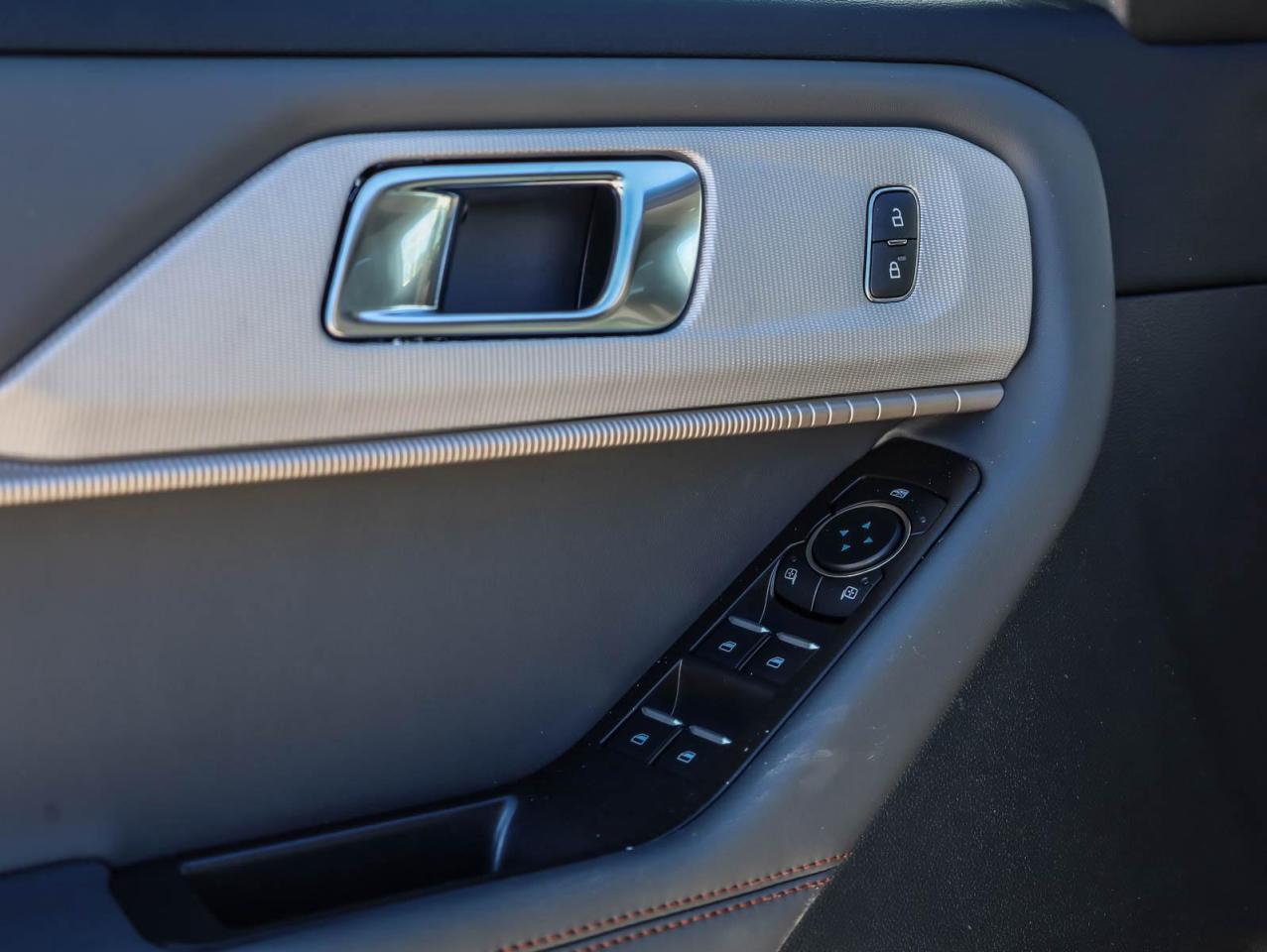 2026 Ford Explorer Active 4dr 4x4 Photo