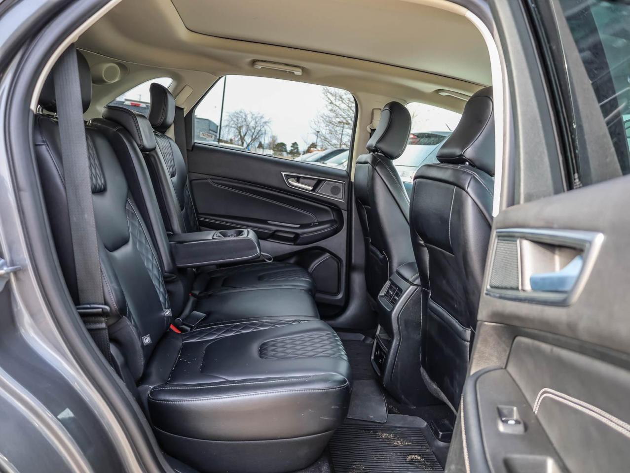 2024 Ford Edge TITANIUM 4DR ALL-WHEEL DRIVE Photo