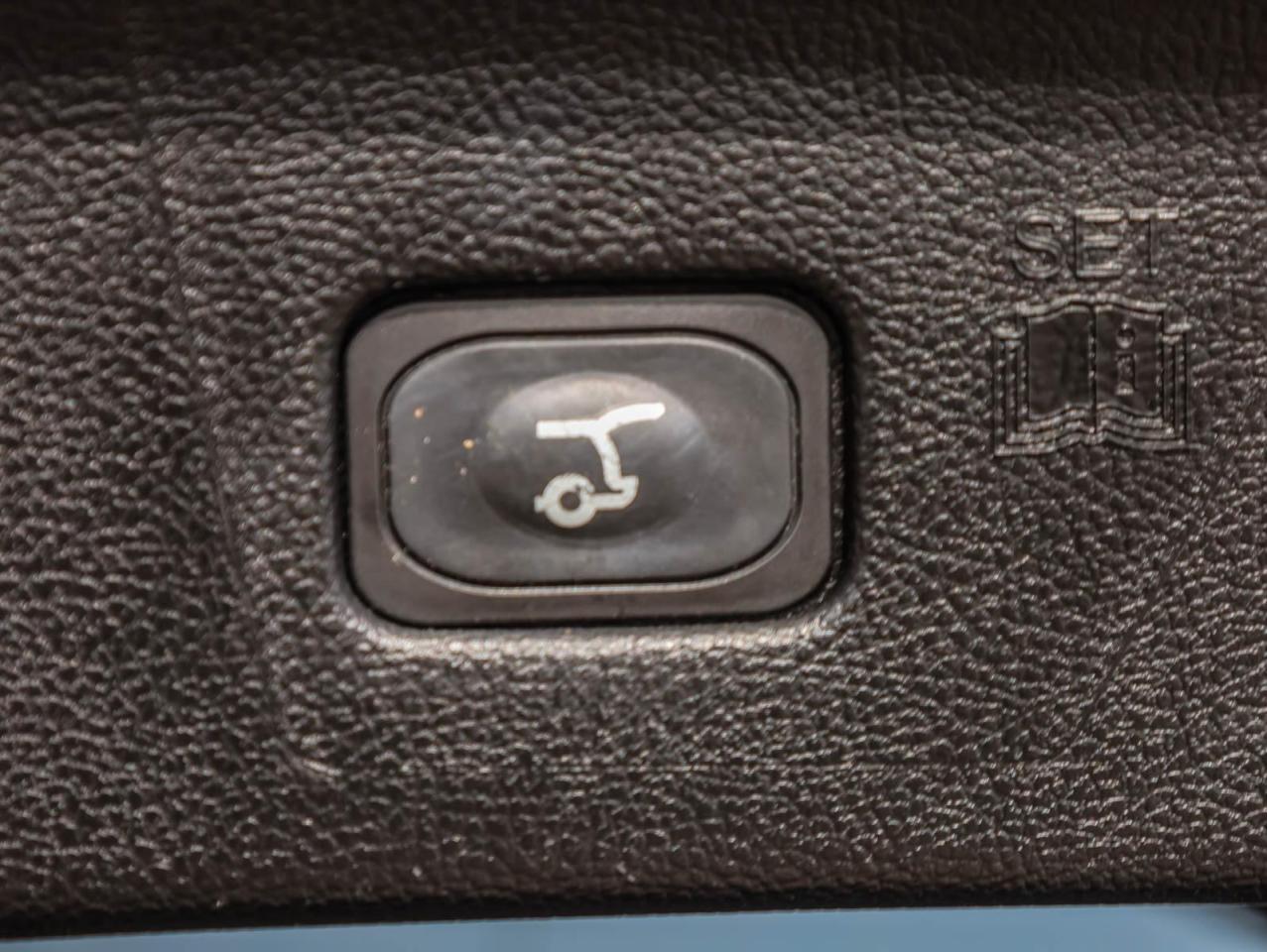 2024 Ford Edge TITANIUM 4DR ALL-WHEEL DRIVE Photo