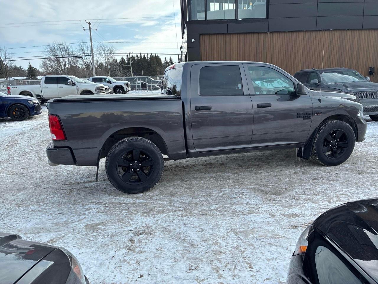 2019 RAM 1500 Classic EXPRESS 4X4 CREW CAB 5'7" BOX Photo