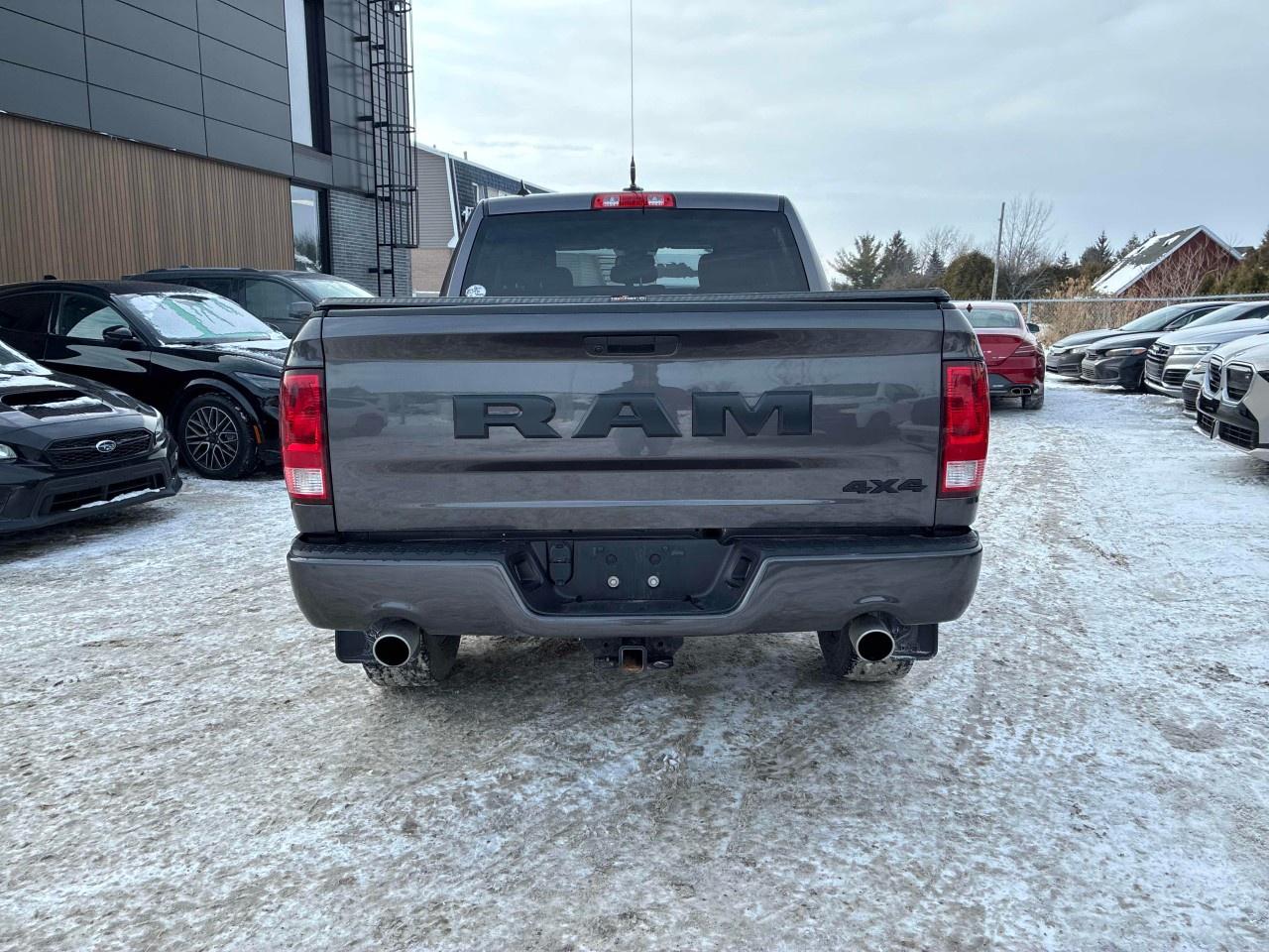 2019 RAM 1500 Classic EXPRESS 4X4 CREW CAB 5'7" BOX Photo3