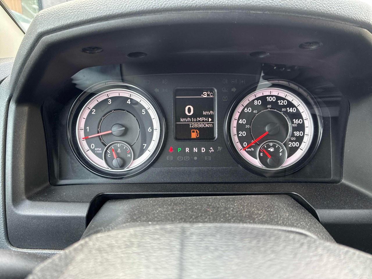 2019 RAM 1500 Classic EXPRESS 4X4 CREW CAB 5'7" BOX Photo