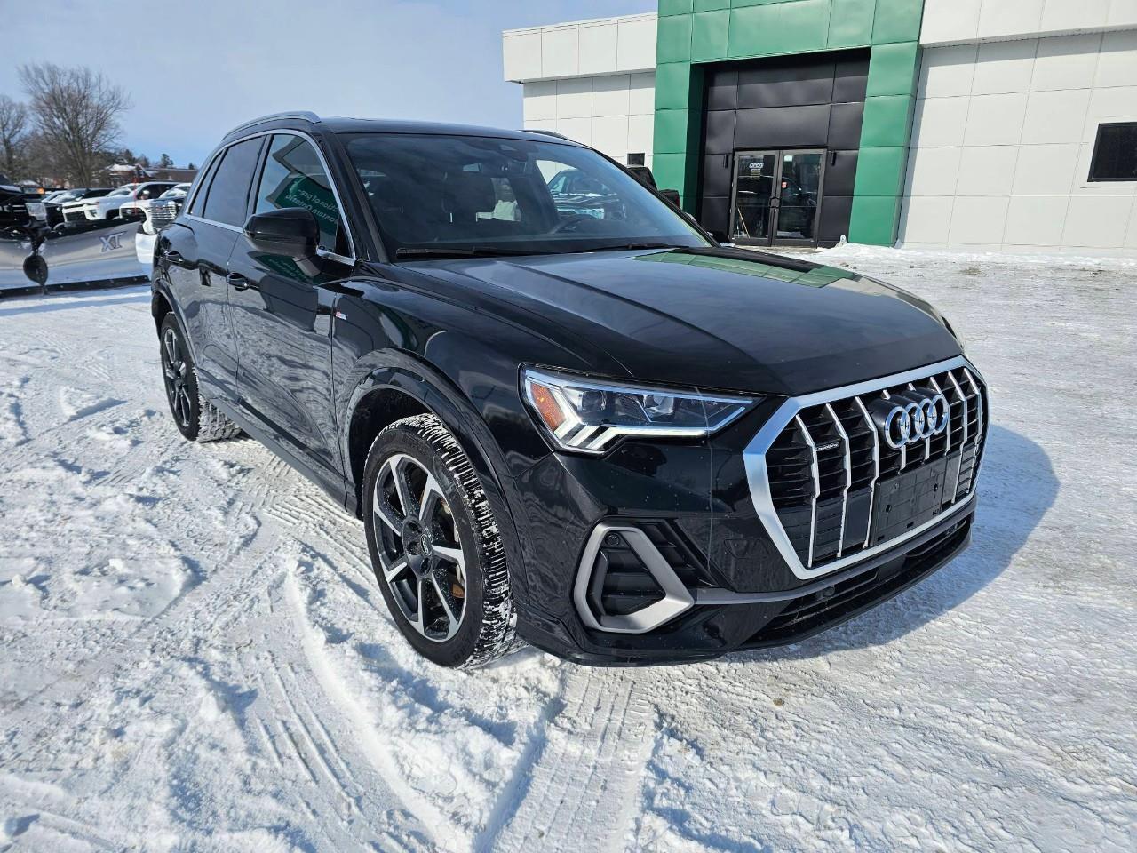 2024 Audi Q3 45 Progressiv 4dr All-Wheel Drive quattro Sport Utility Photo2