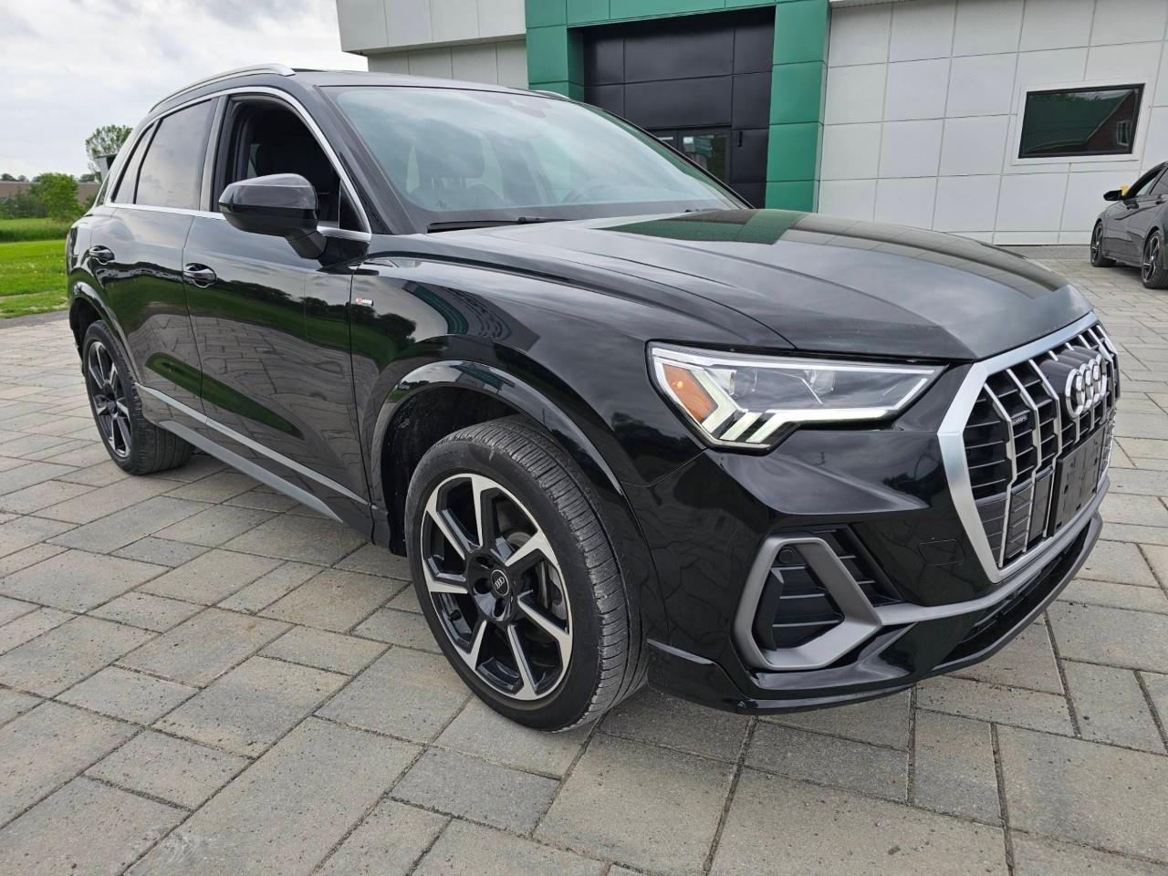 2024 Audi Q3 45 Progressiv 4dr All-Wheel Drive quattro Sport Utility Photo2