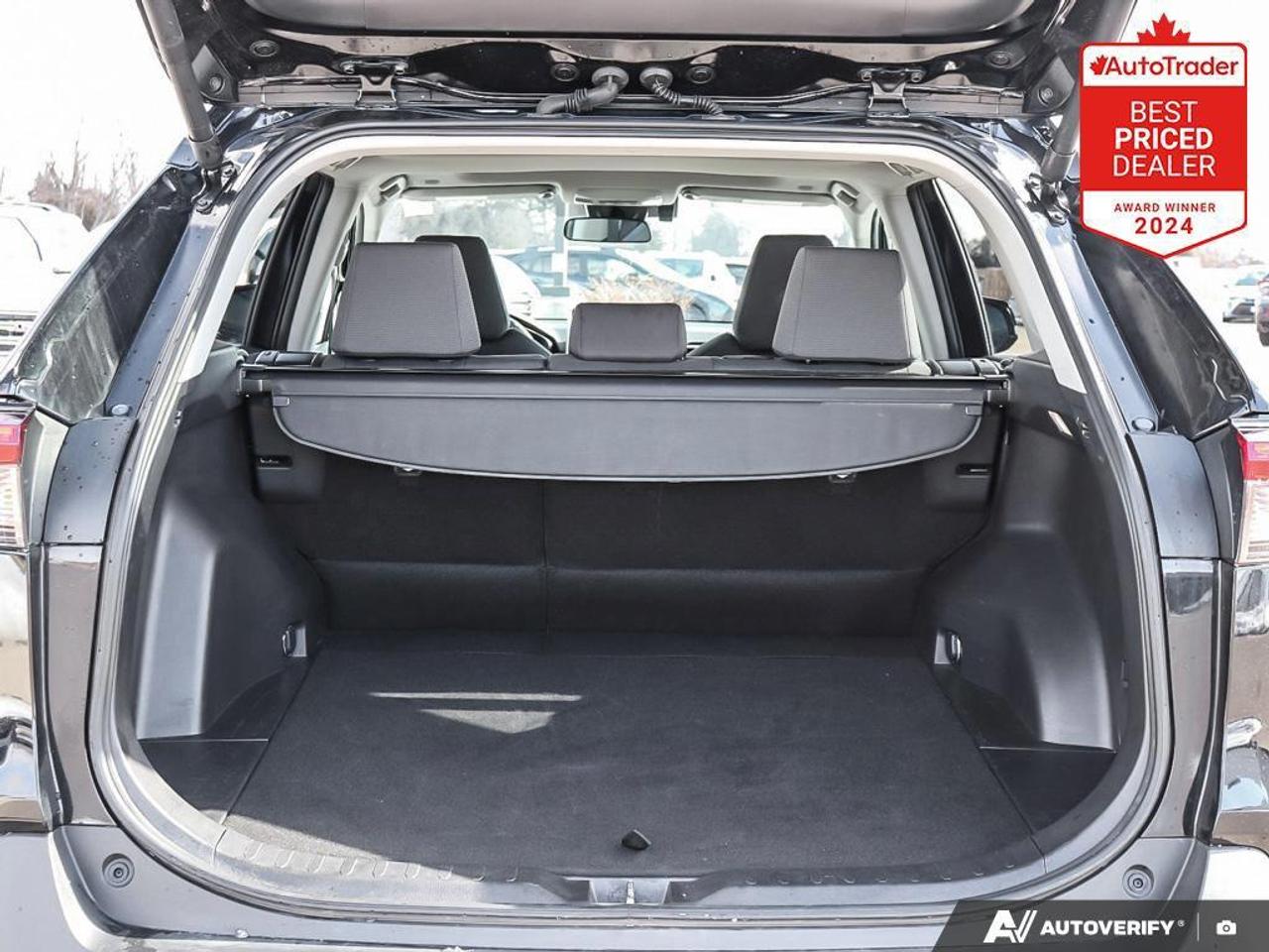 2025 Toyota RAV4 XLE 4dr All-wheel Drive Photo