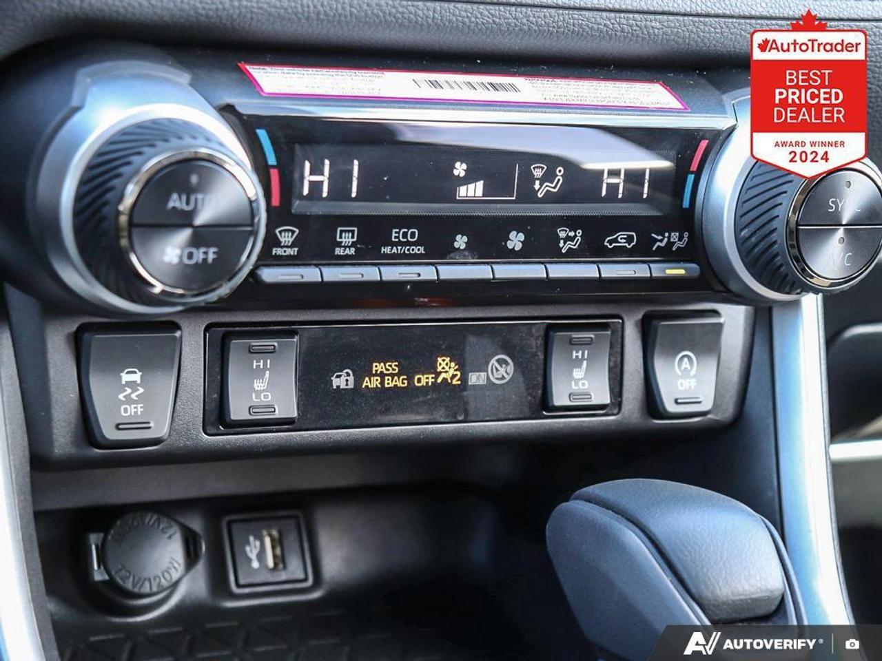 2025 Toyota RAV4 XLE 4dr All-wheel Drive Photo