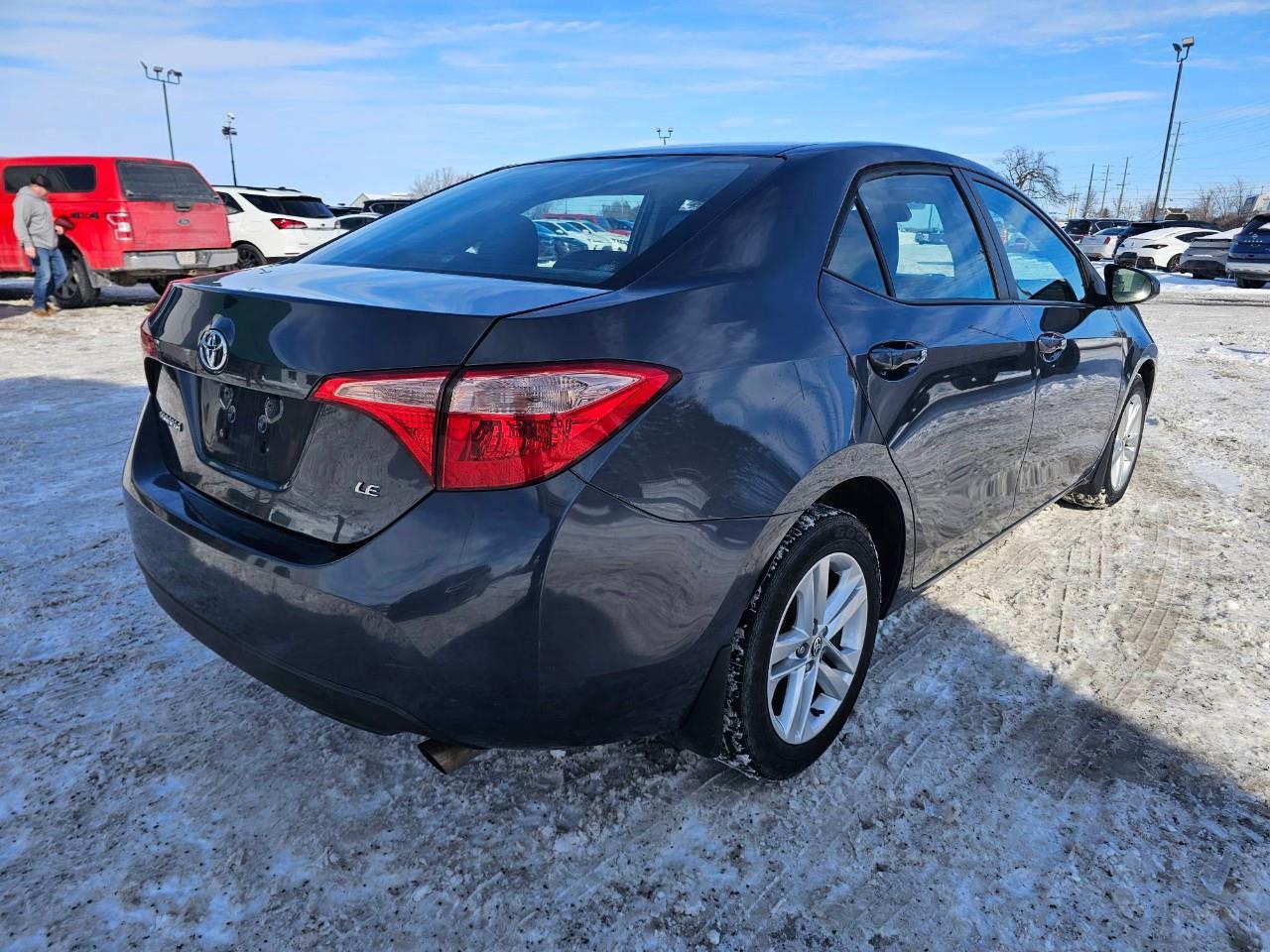 2019 Toyota Corolla LE (CVTi-S) 4dr Sedan Photo