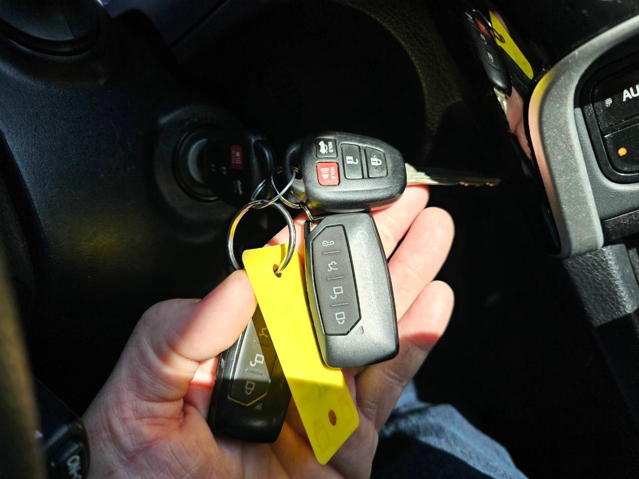 2019 Toyota Corolla LE (CVTi-S) 4dr Sedan Photo