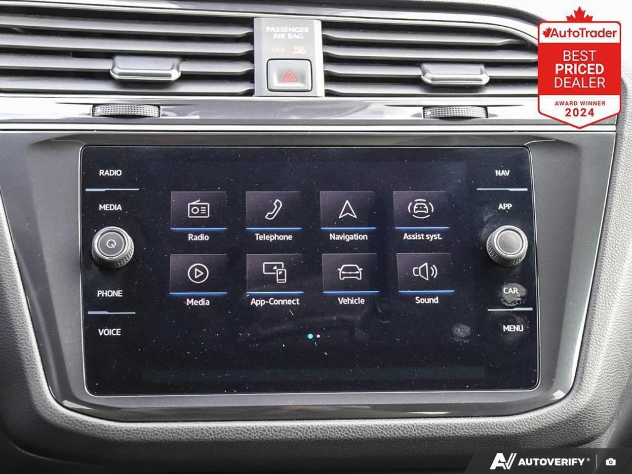 2024 Volkswagen Tiguan Highline R-LINE 4dr All-wheel Drive 4MOTION Photo