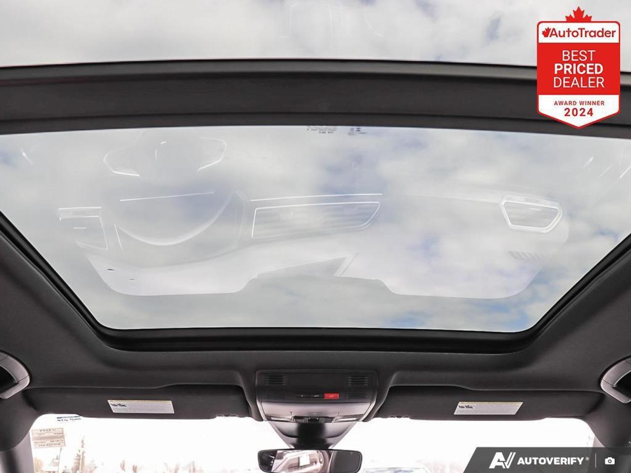 2024 Volkswagen Tiguan Highline R-LINE 4dr All-wheel Drive 4MOTION Photo