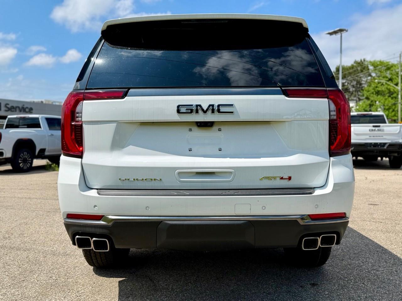2026 GMC Yukon AT4 4dr 4x4 Photo3